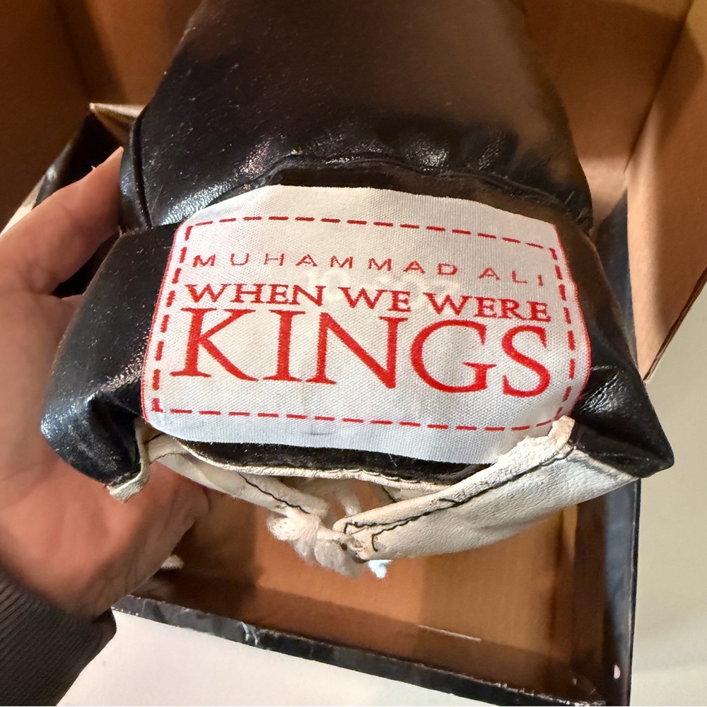 Muhammad Ali When We Were Kings Boxing Gloves Display Set w Box Vintage